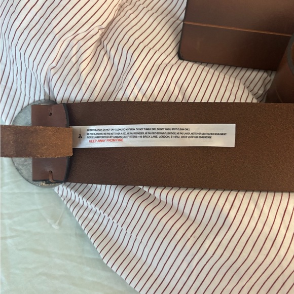 Brown leather Belt with Silver Buckle - Picture 5 of 5